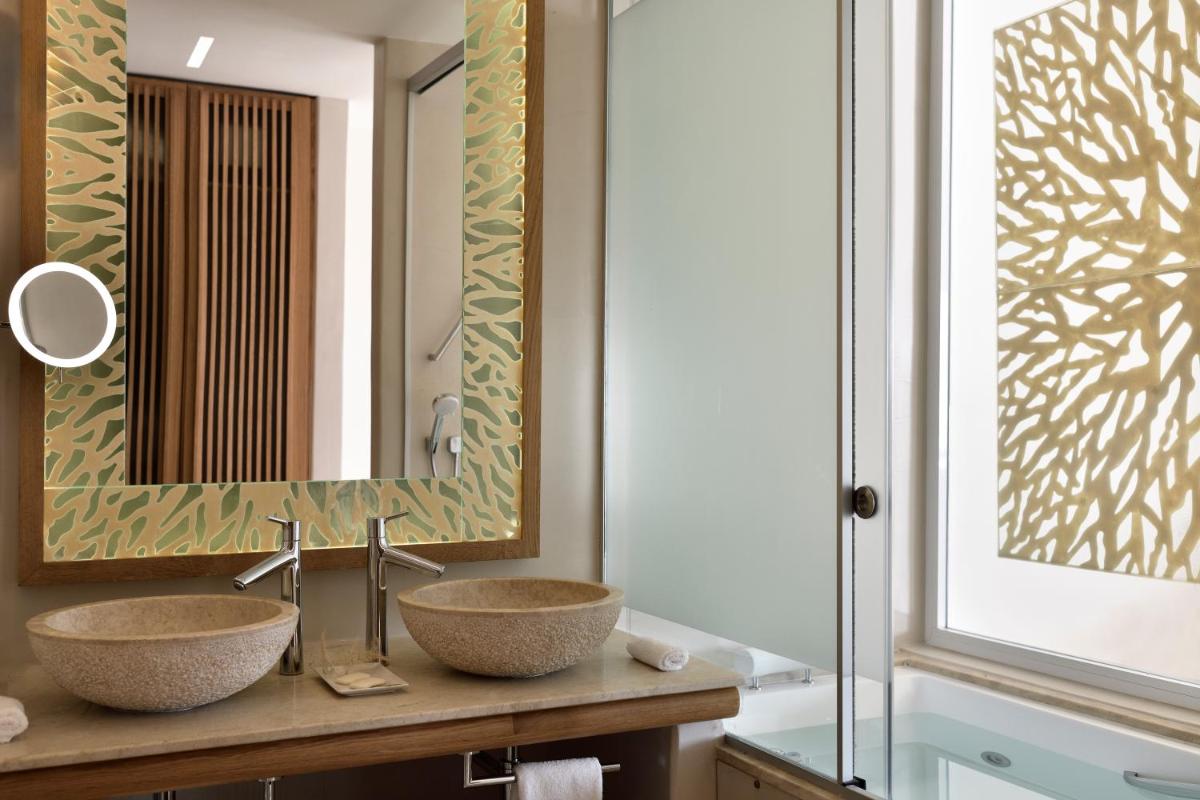 Anax Resort and Spa
