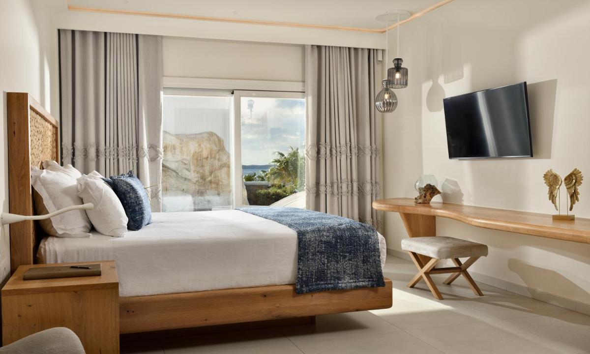 Anax Resort and Spa