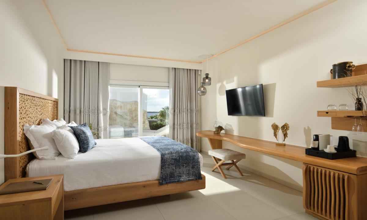 Anax Resort and Spa