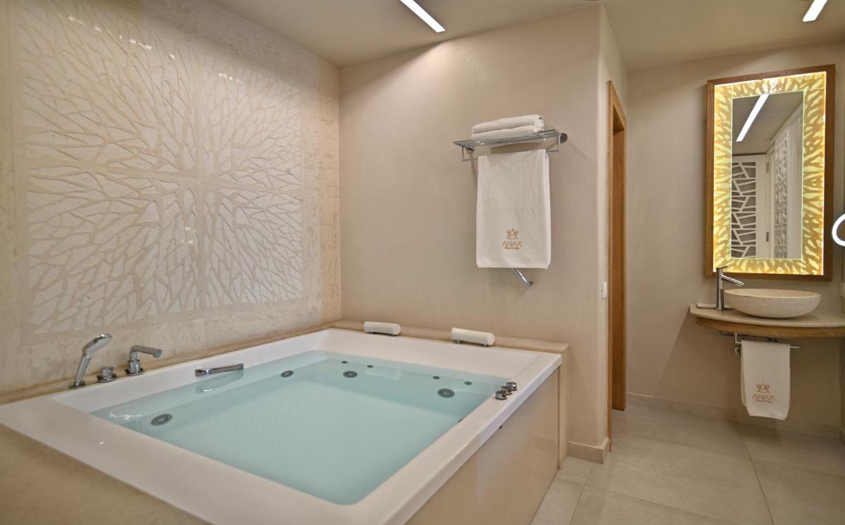 Anax Resort and Spa