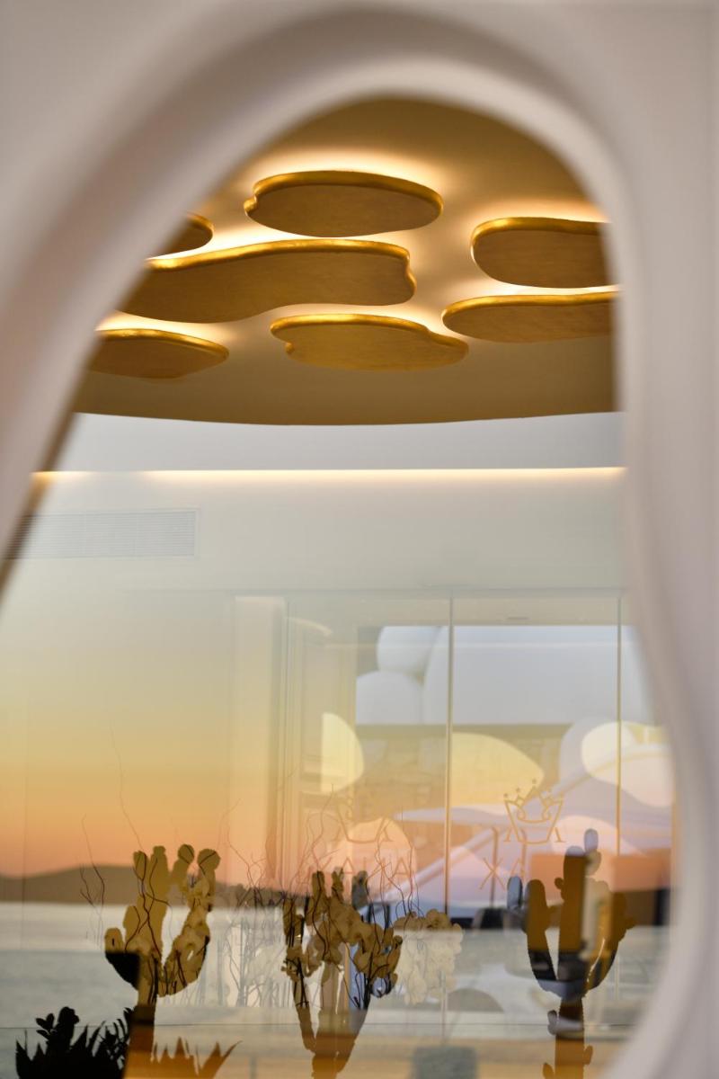 Anax Resort and Spa