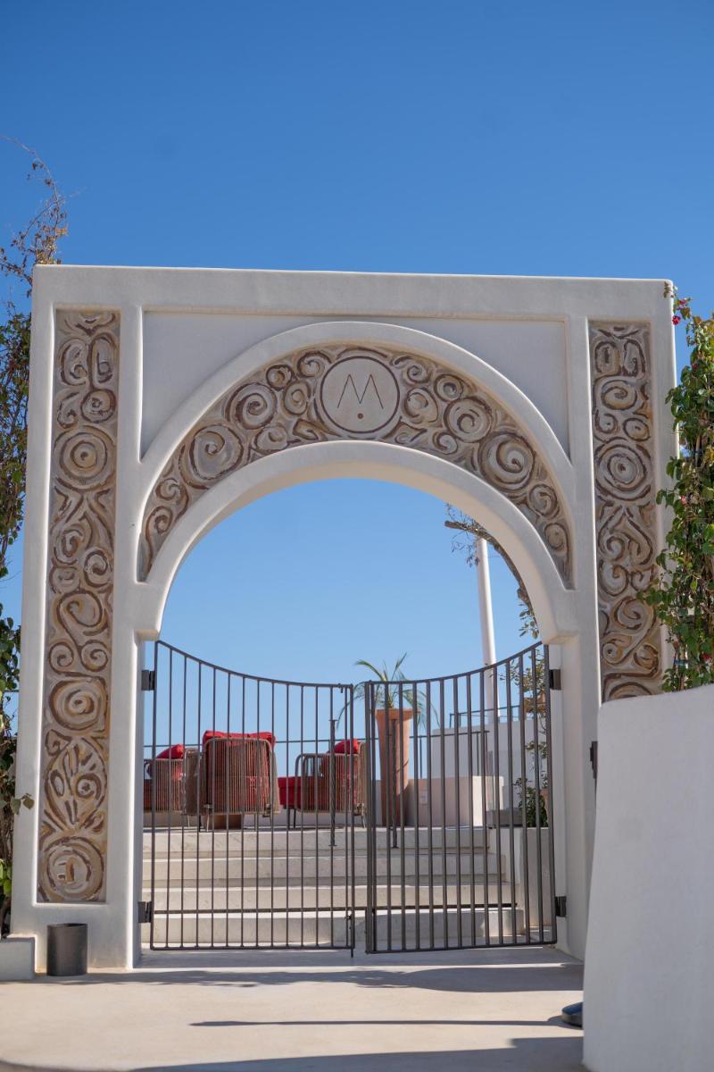 Andronis Luxury Suites