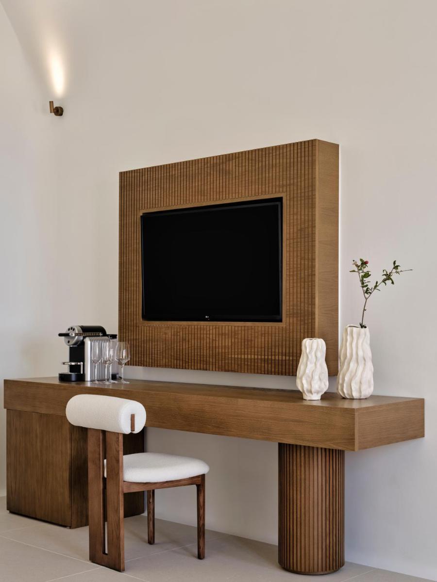 Andronis Luxury Suites