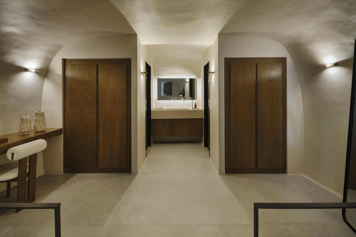 Andronis Luxury Suites