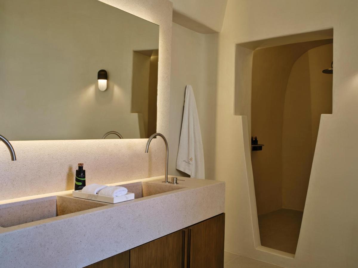 Andronis Luxury Suites