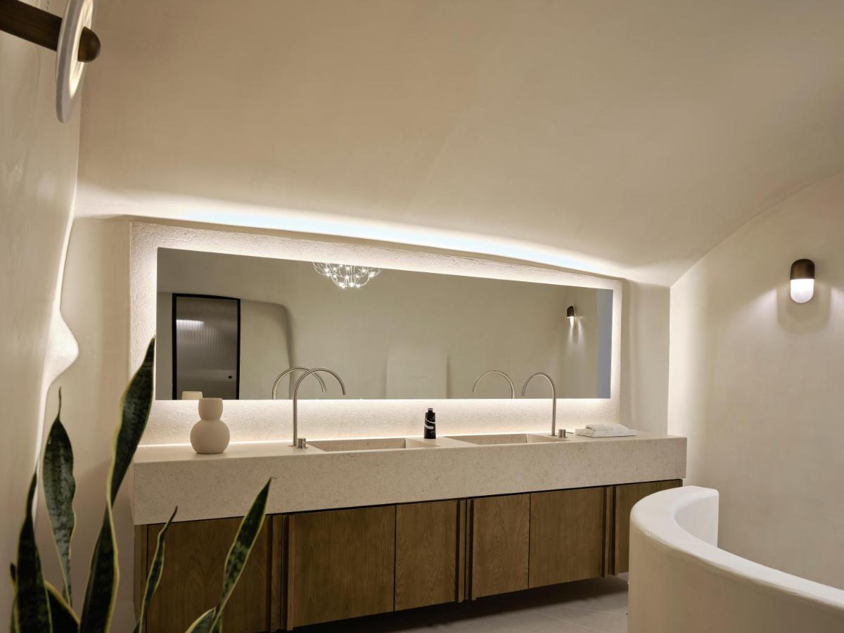 Andronis Luxury Suites