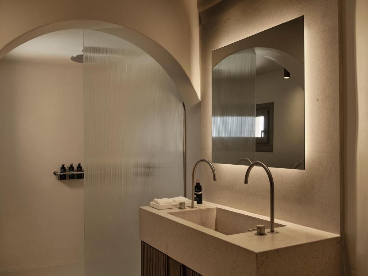 Andronis Luxury Suites