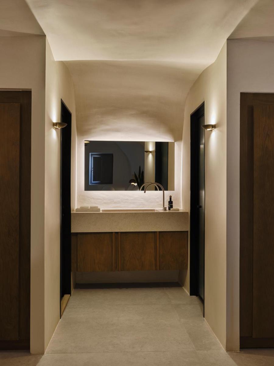 Andronis Luxury Suites
