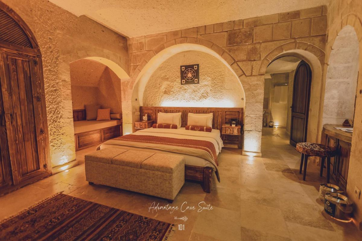 Nino Cave Suites