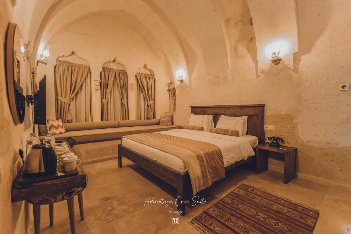 Nino Cave Suites