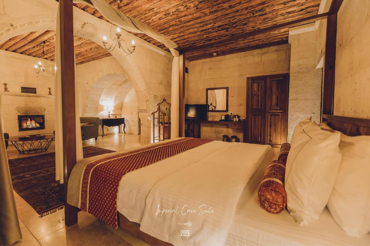Nino Cave Suites
