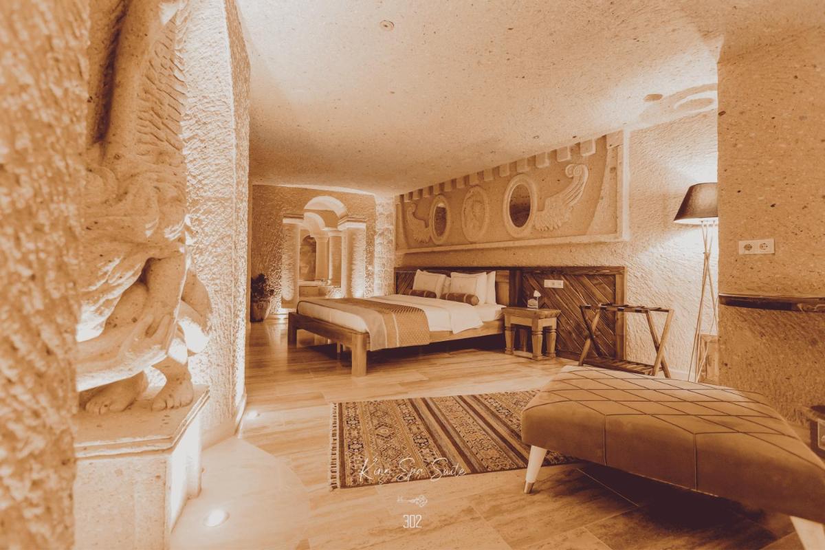 Nino Cave Suites