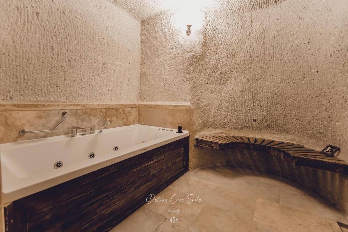 Nino Cave Suites
