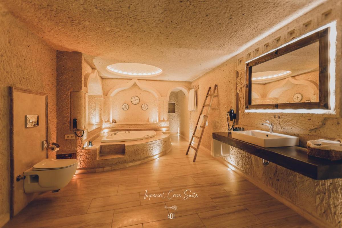 Nino Cave Suites