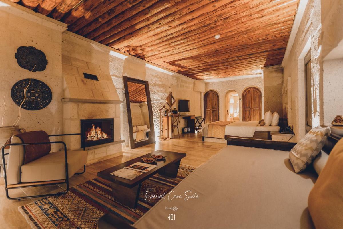 Nino Cave Suites