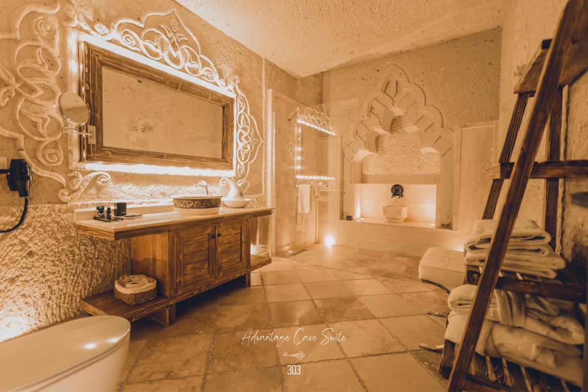 Nino Cave Suites