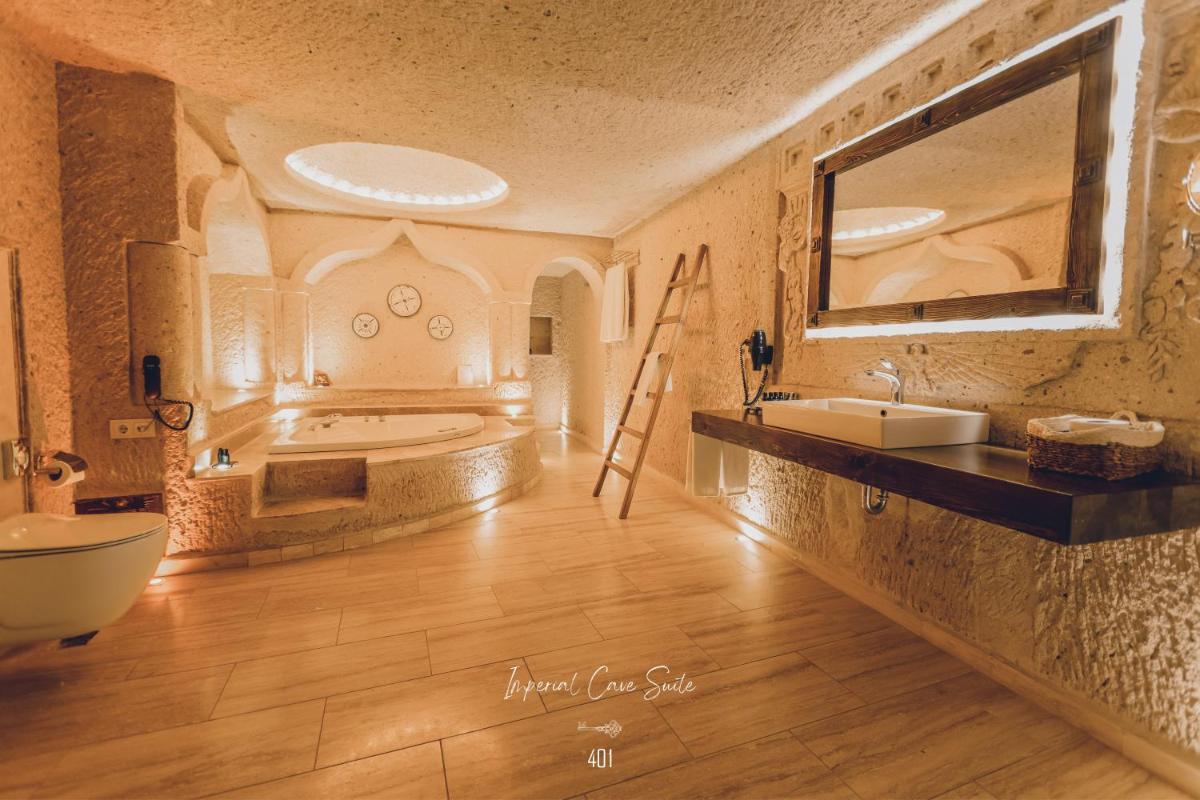 Nino Cave Suites