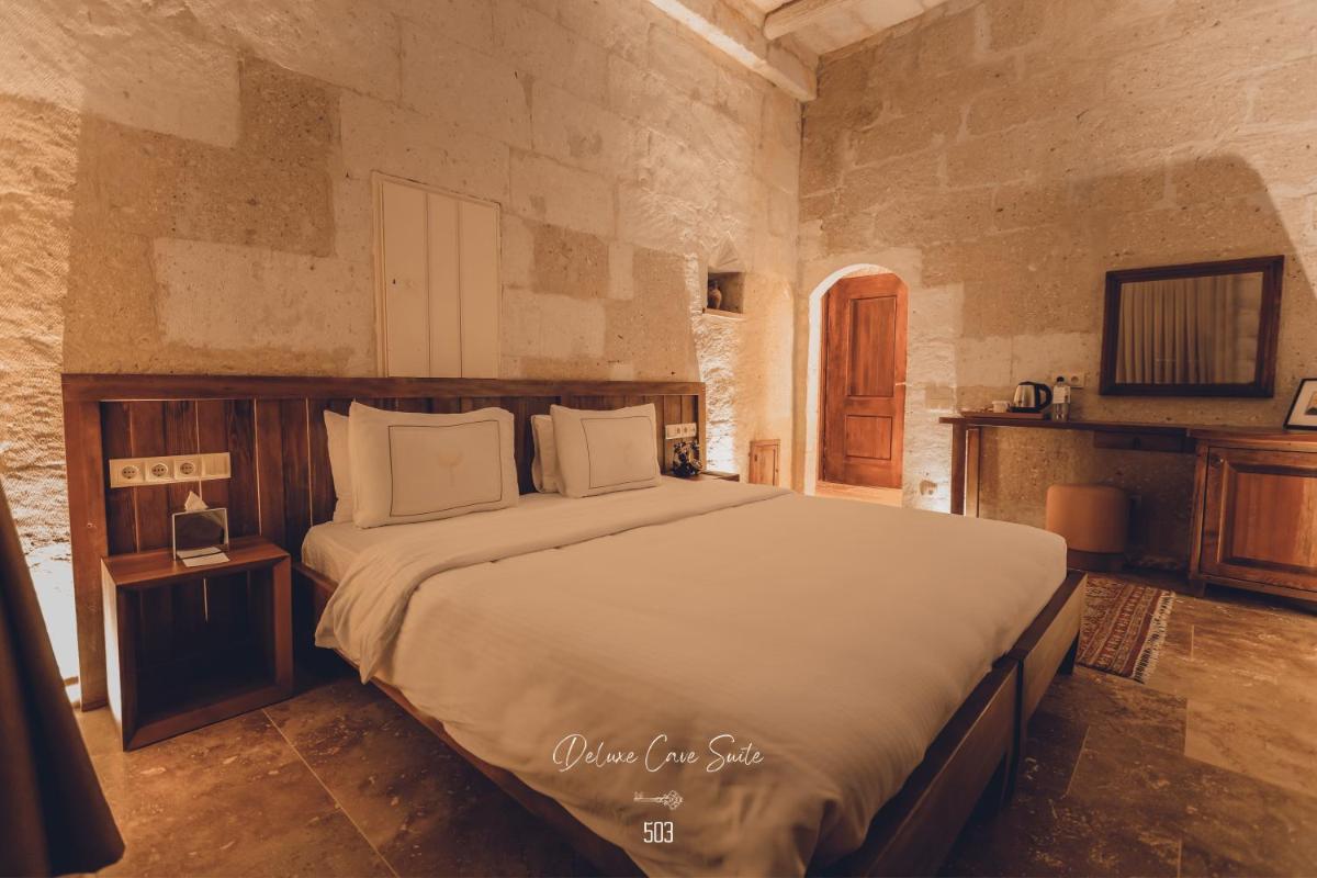Nino Cave Suites