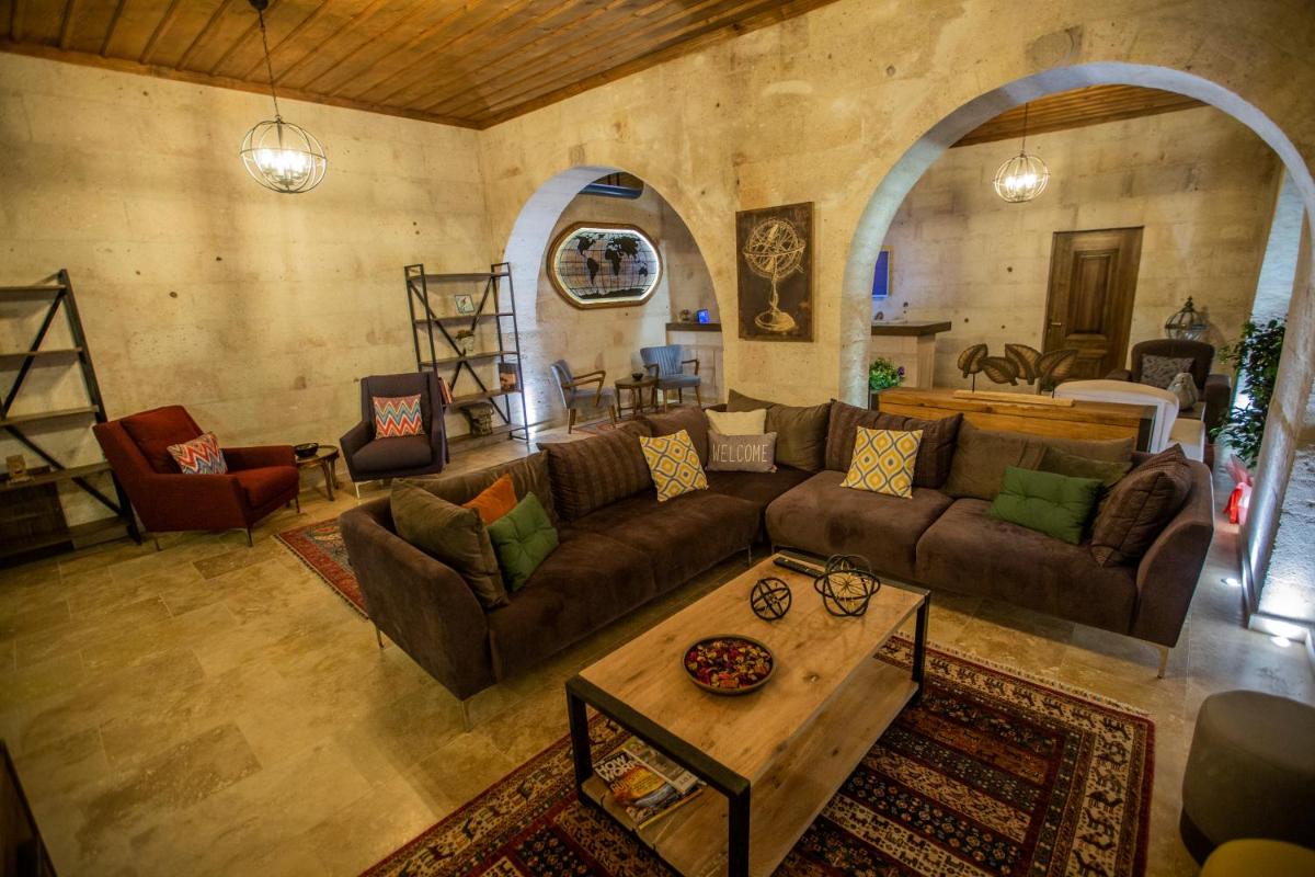 Nino Cave Suites