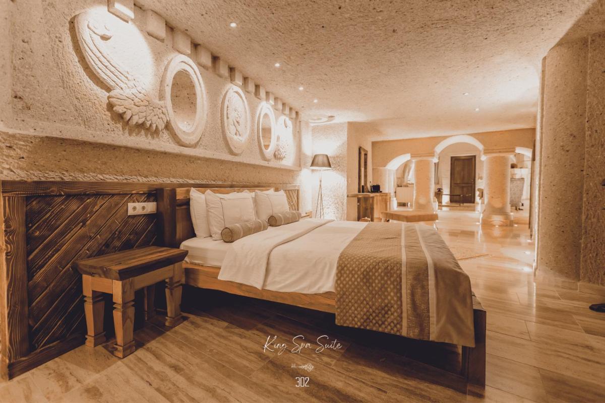 Nino Cave Suites