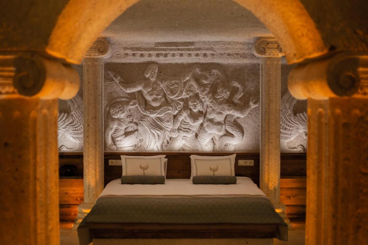 Nino Cave Suites