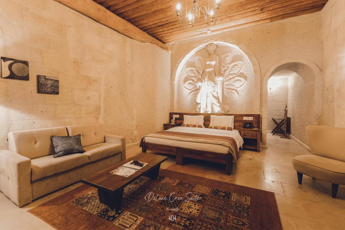 Nino Cave Suites