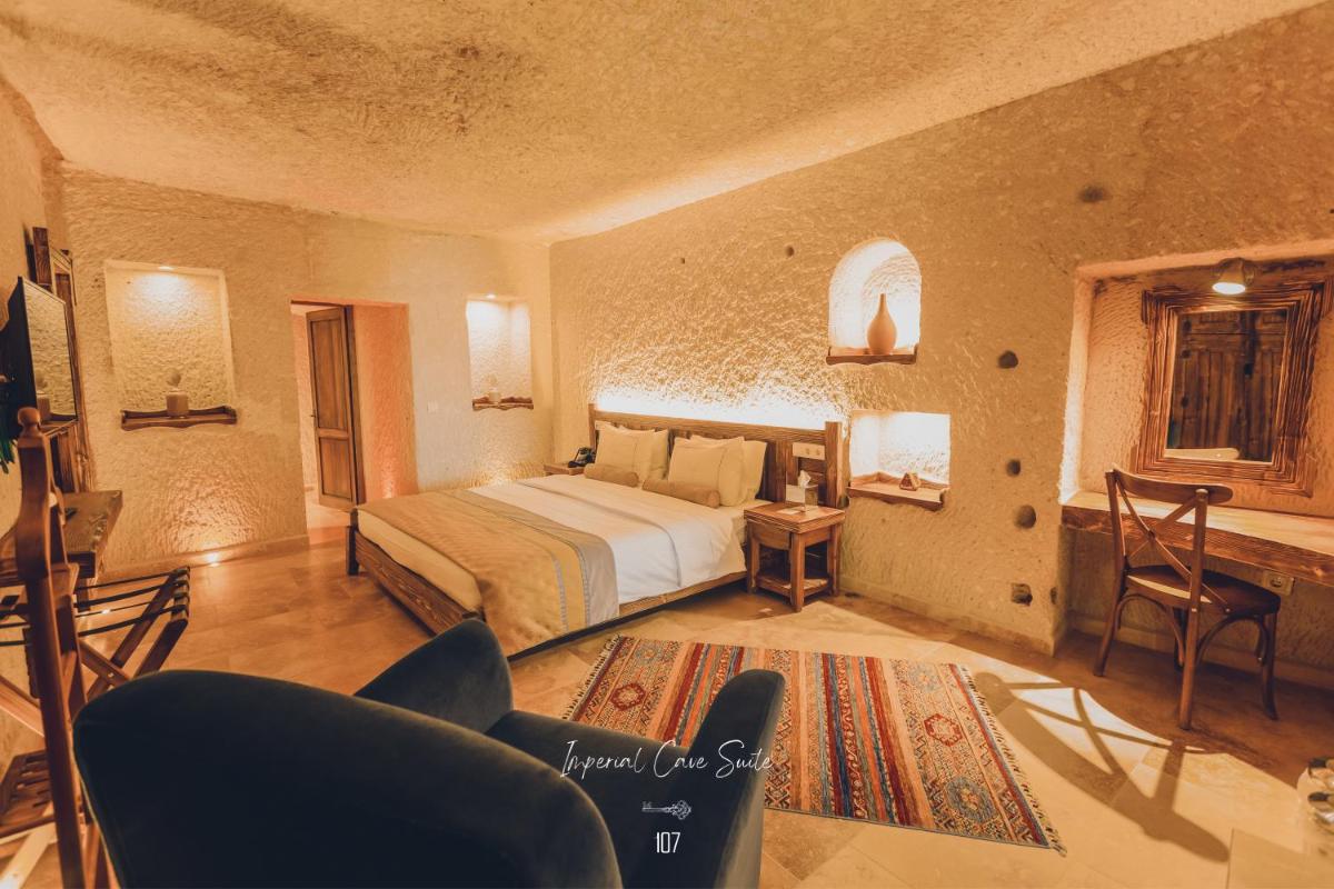 Nino Cave Suites