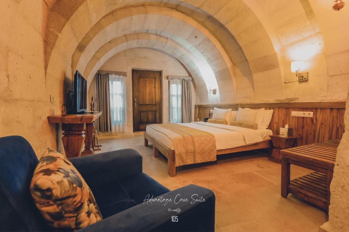 Nino Cave Suites