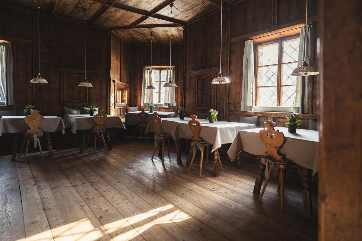 Ansitz Heufler by Norbert Niederkofler