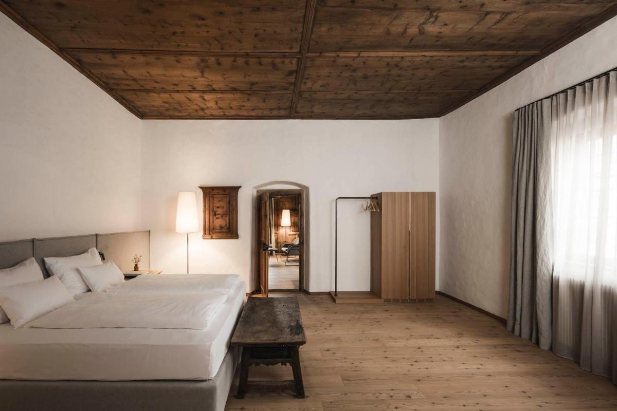 Ansitz Heufler by Norbert Niederkofler