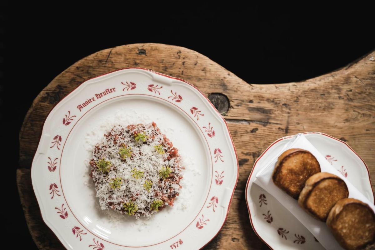 Ansitz Heufler by Norbert Niederkofler