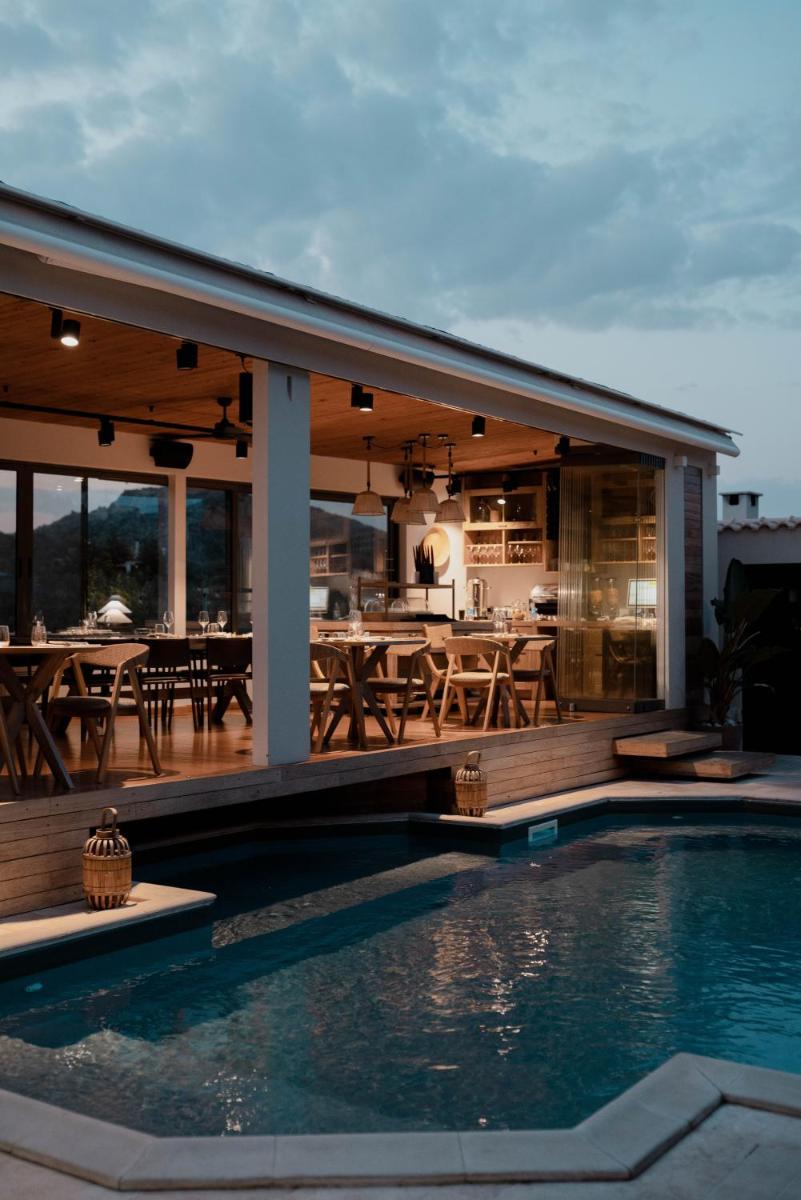 Anthemion Suites and Villas