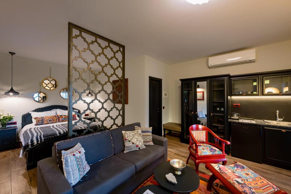 Anthemion Suites and Villas