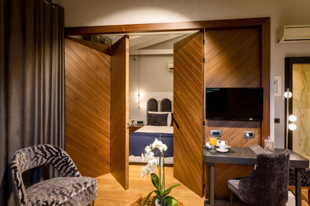 Anthemion Suites and Villas