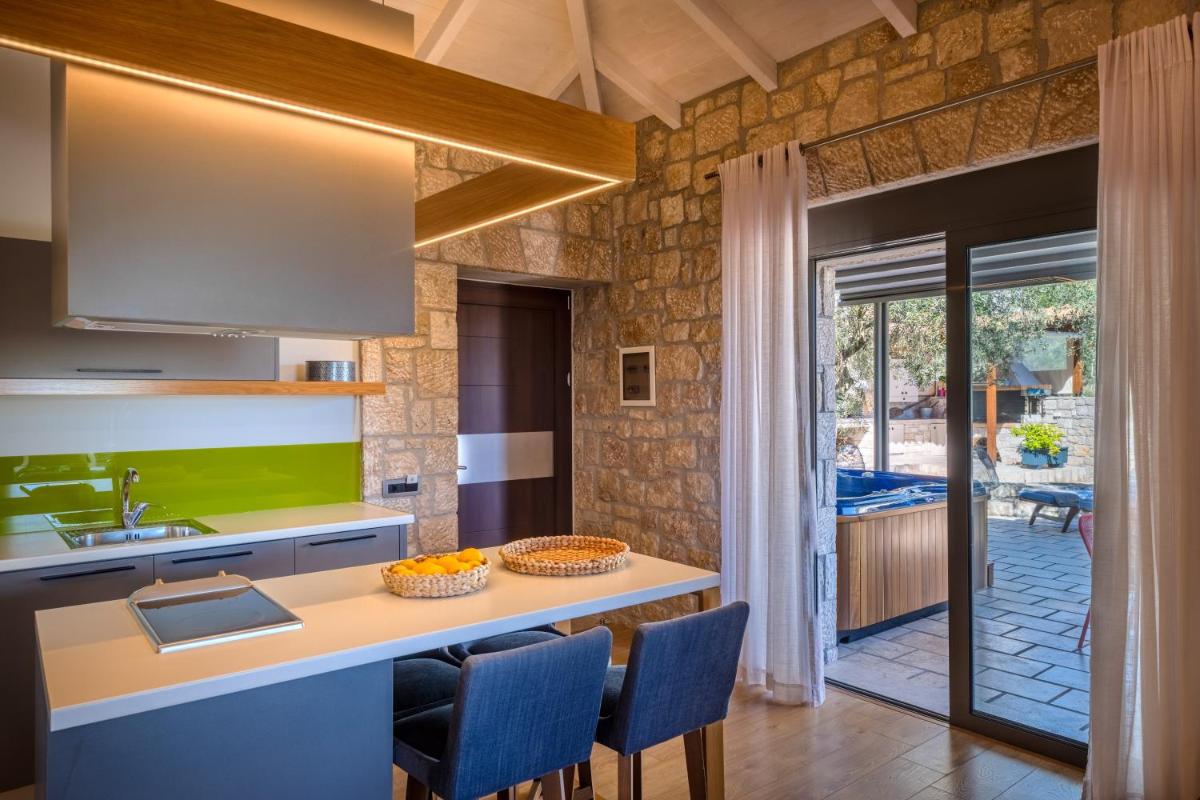 Anthemion Suites and Villas