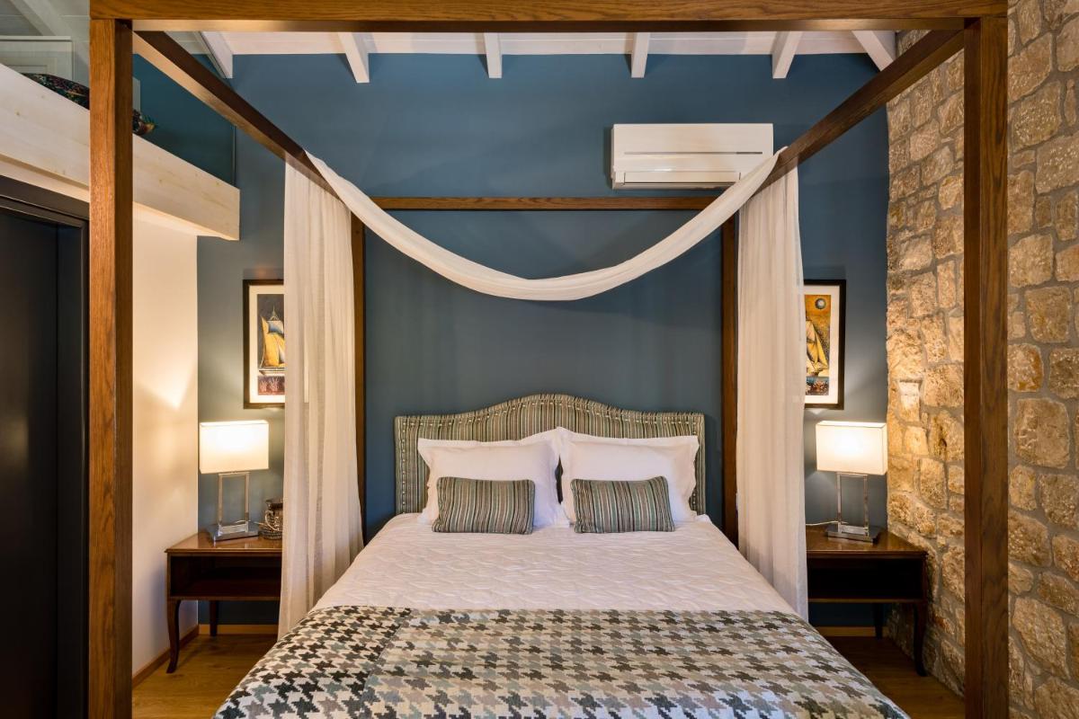 Anthemion Suites and Villas