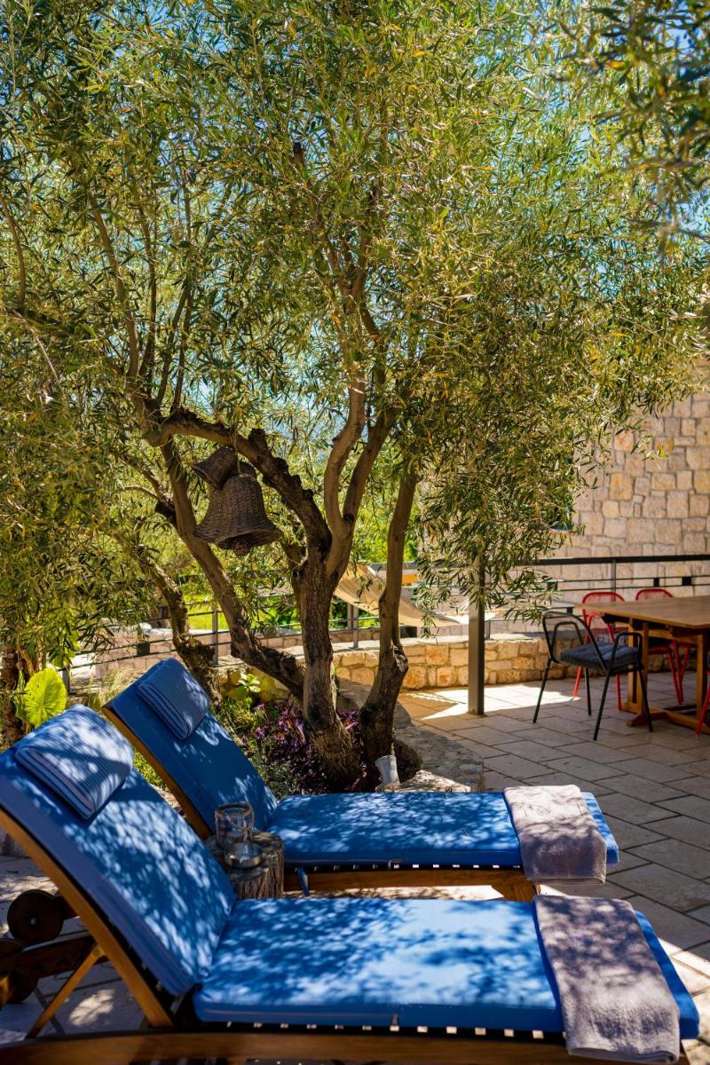 Anthemion Suites and Villas