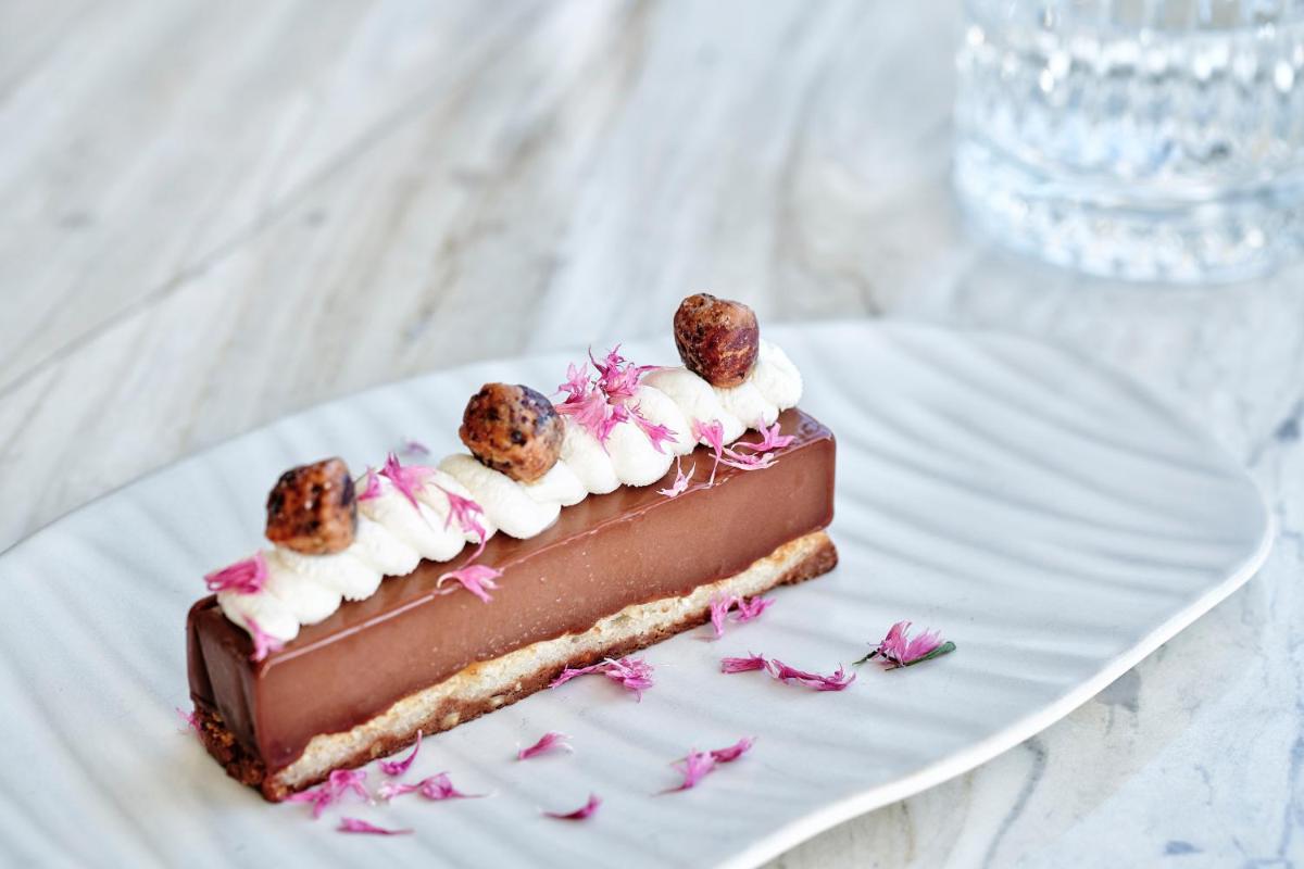 Anthology of Athens, The Leading Hotels of the World