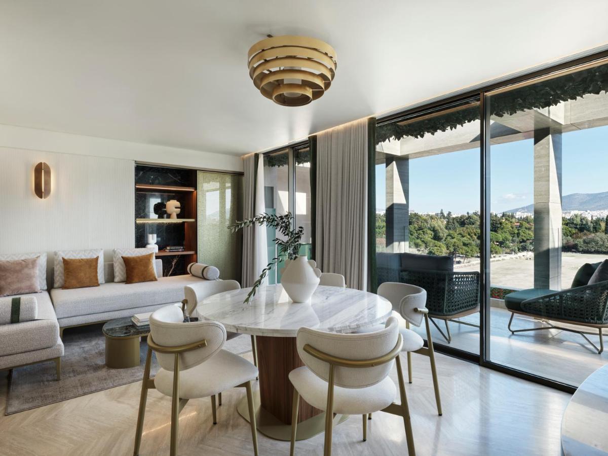 Anthology of Athens, The Leading Hotels of the World