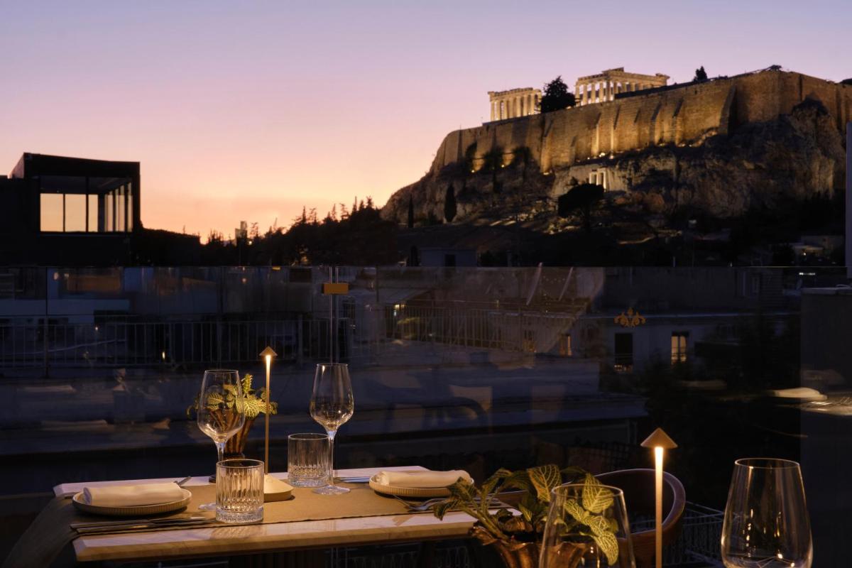 Anthology of Athens, The Leading Hotels of the World