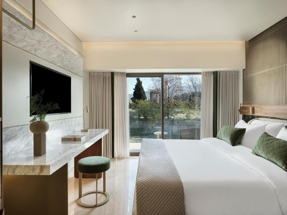 Anthology of Athens, The Leading Hotels of the World
