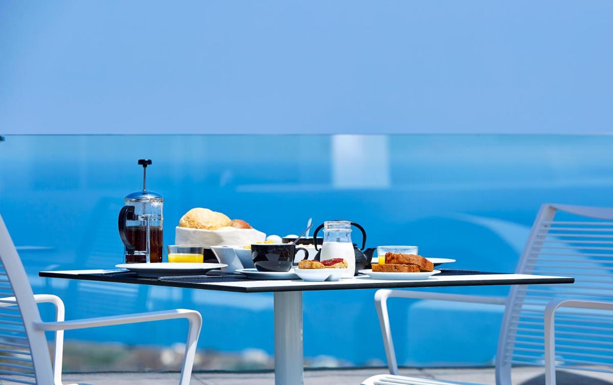 Aperanto Suites