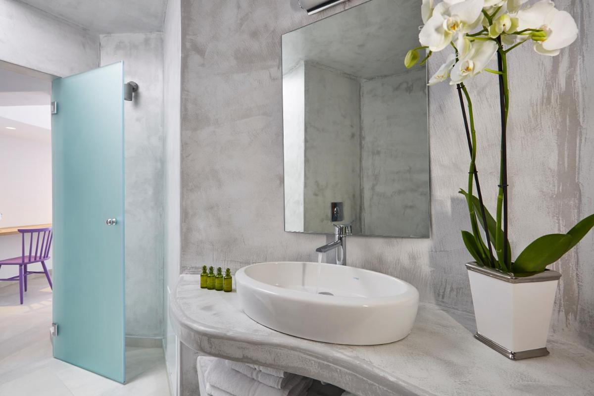 Aperanto Suites