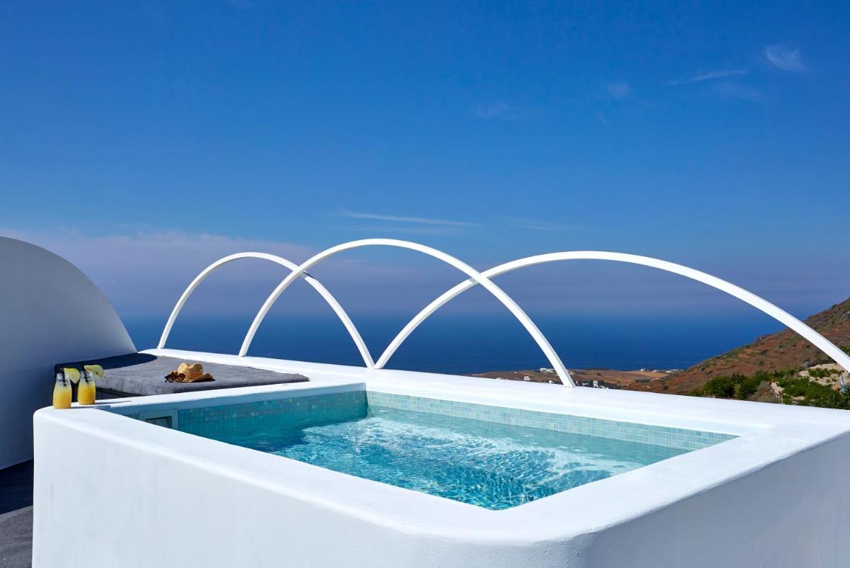 Aperanto Suites