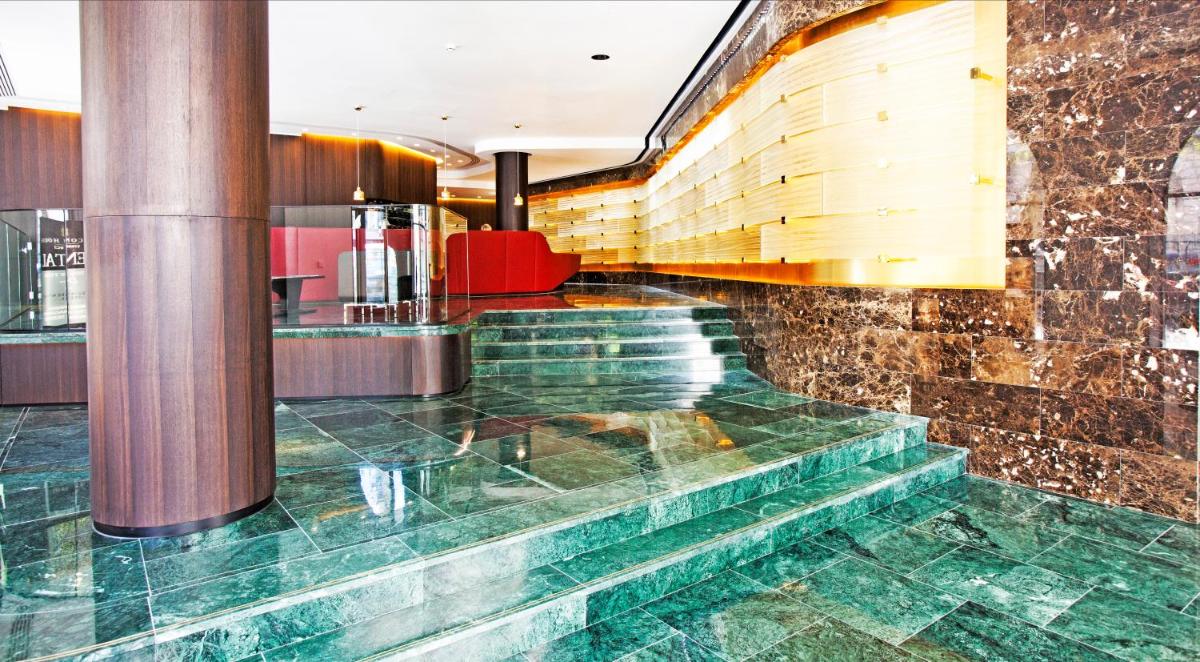 Apple Apartments The Strand