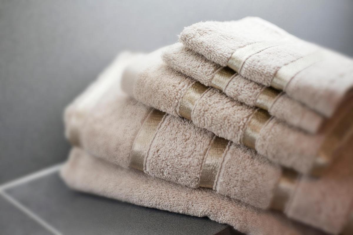 Apple Apartments The Strand