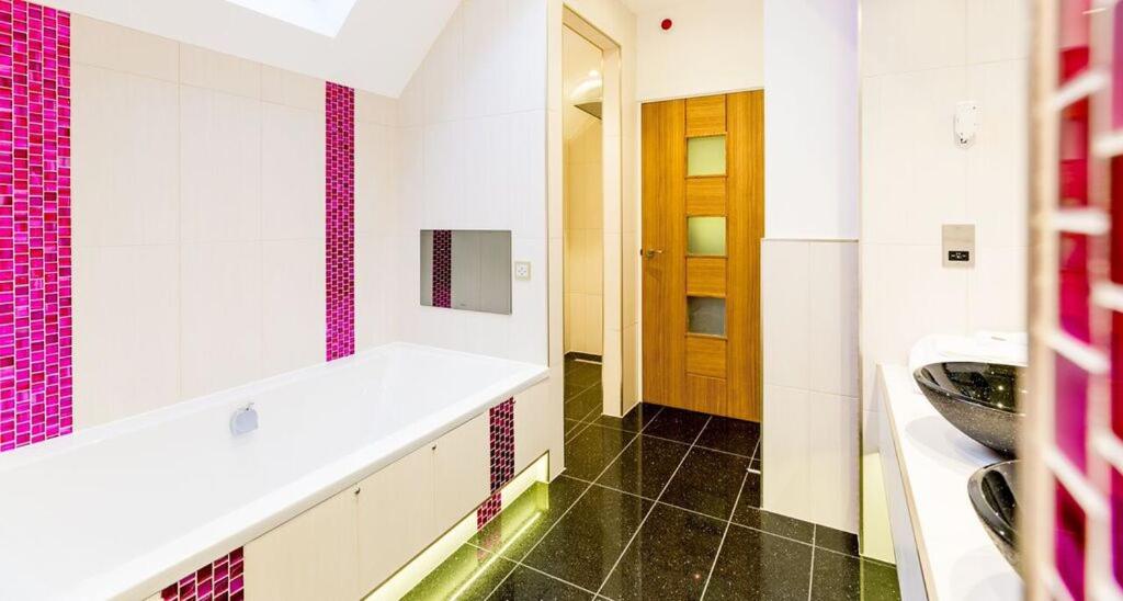 Applegarth Villa Hotel & Restaurant (Adult Only)