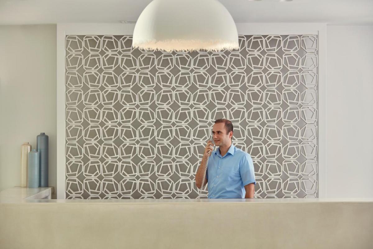 Aqua Blue Beach Hotel