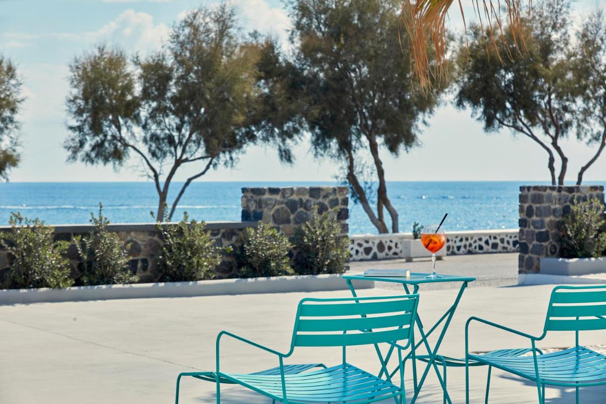 Aqua Blue Beach Hotel