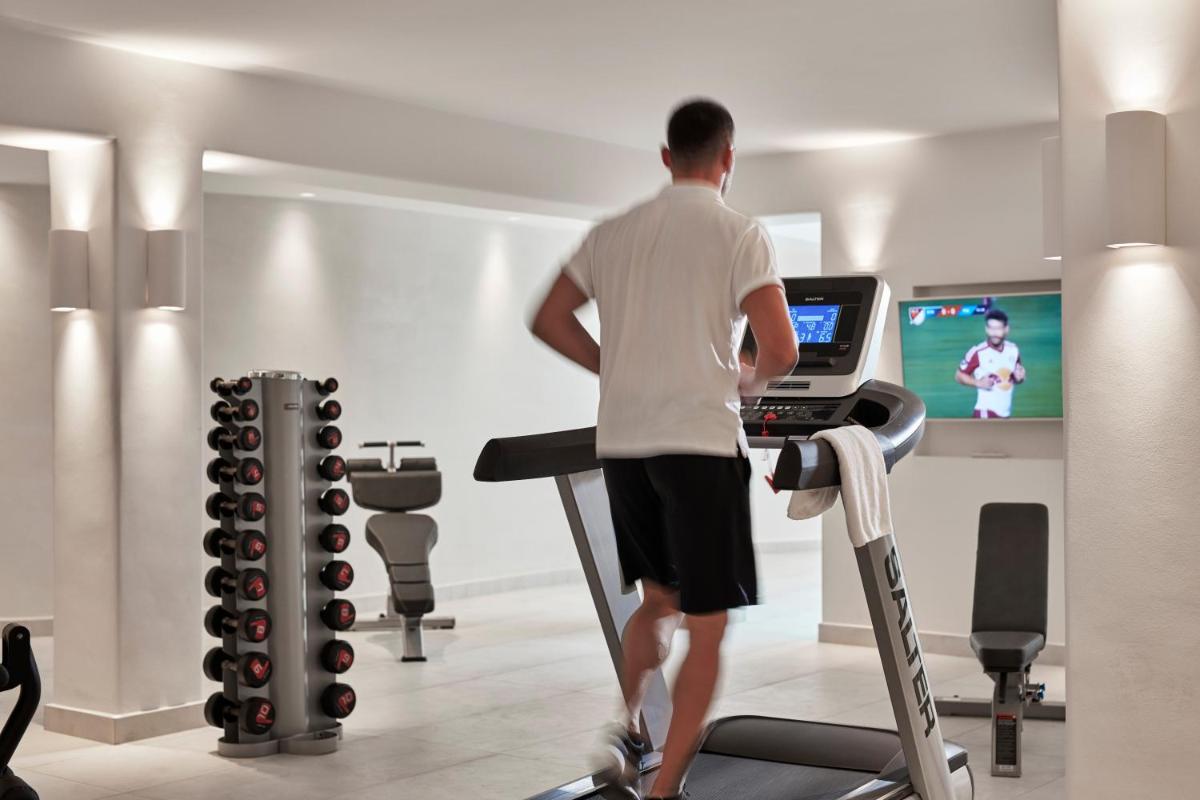 Aqua Blue Beach Hotel